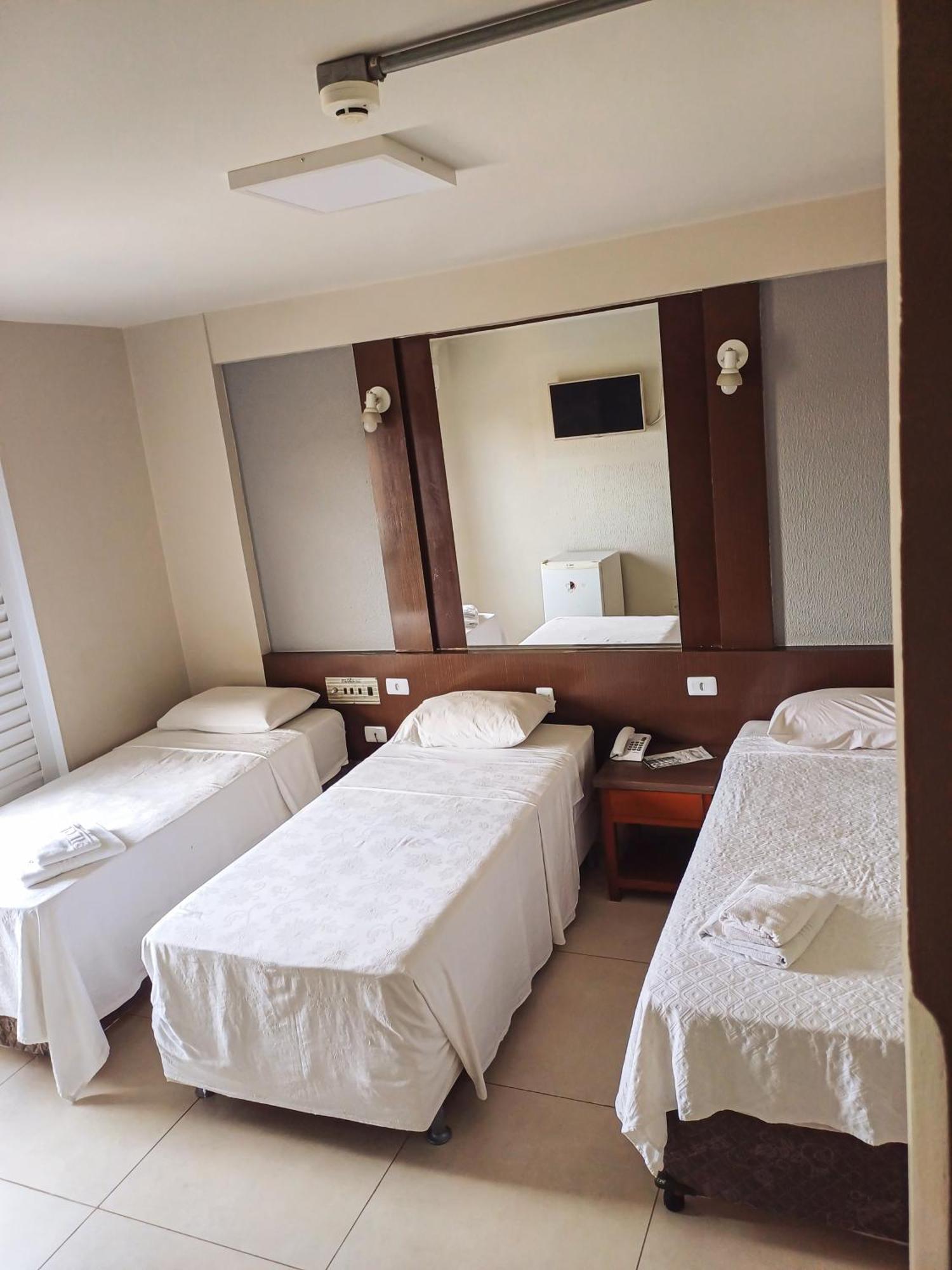 Piloes Palace Hotel Mineiros Kültér fotó