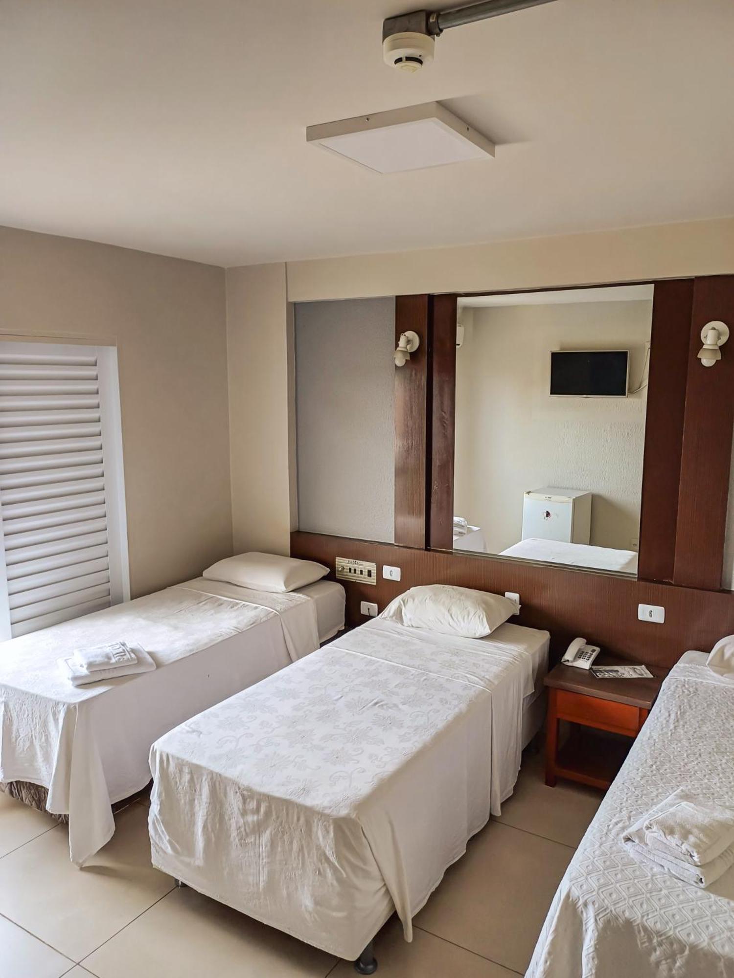 Piloes Palace Hotel Mineiros Kültér fotó