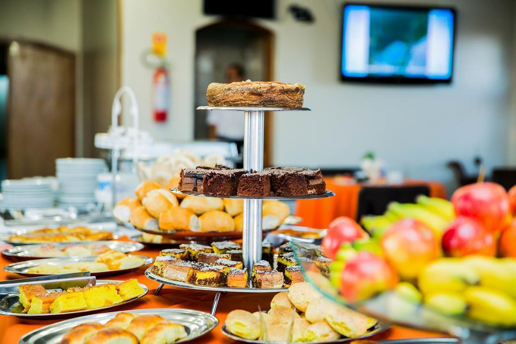 Piloes Palace Hotel Mineiros Kültér fotó