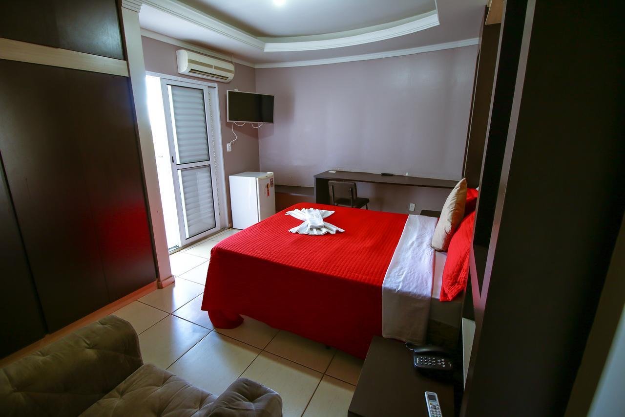 Piloes Palace Hotel Mineiros Kültér fotó