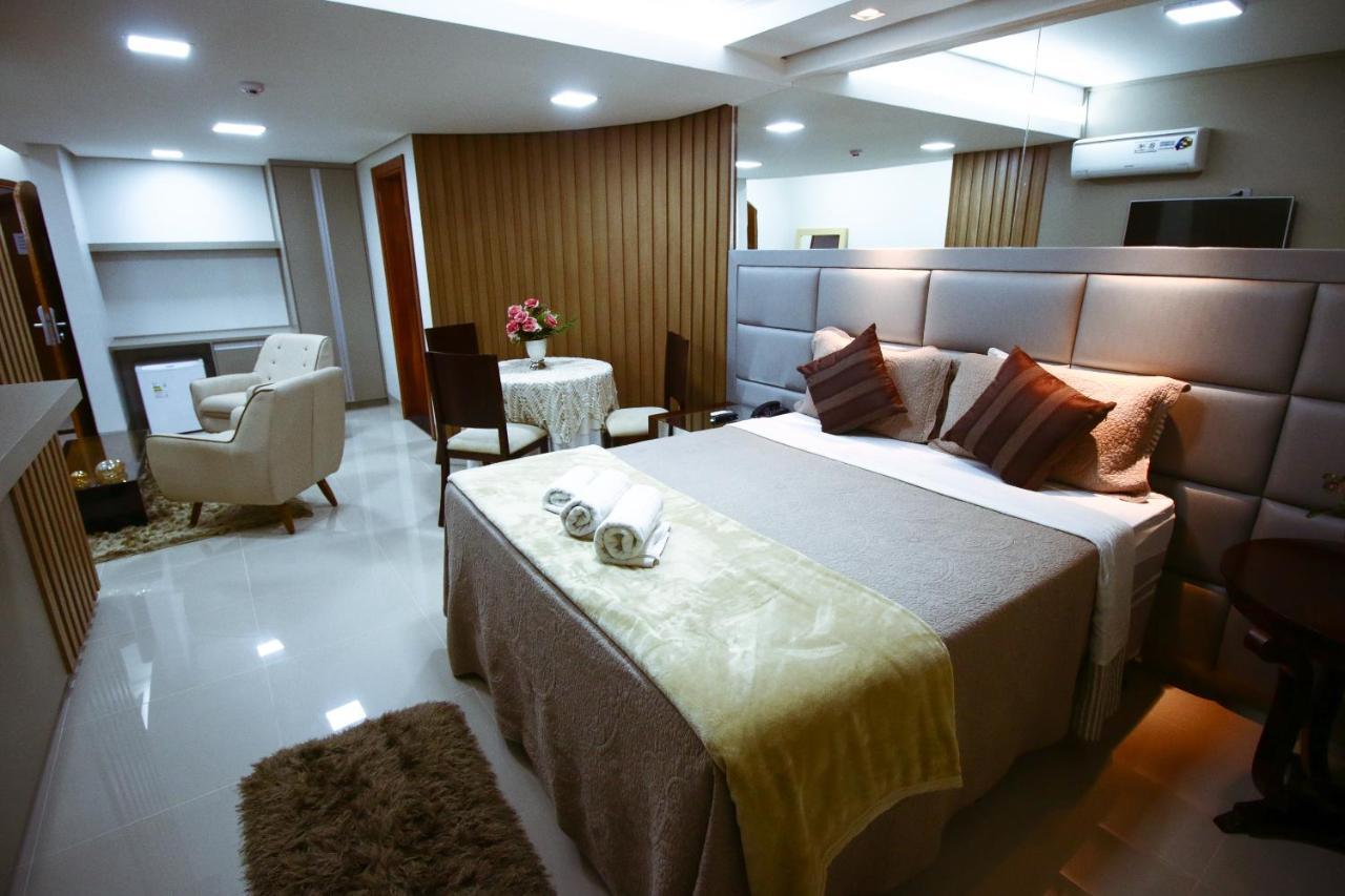 Piloes Palace Hotel Mineiros Kültér fotó